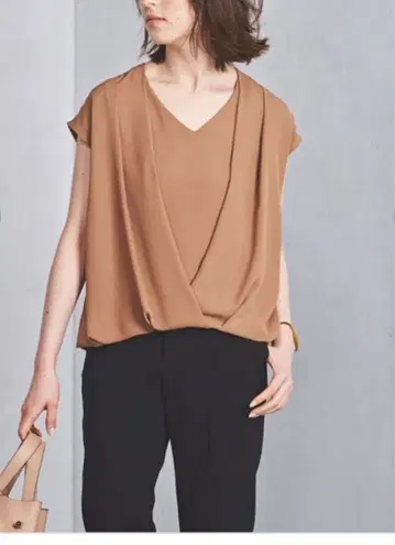 유나이티드 애로우즈 프론트 더블 프렌치 슬리브 블라우스