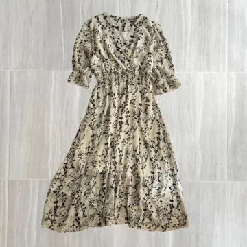 꽃무늬 쉬폰 원피스 V넥 허리밴딩 플레어 7부 소매 슬림