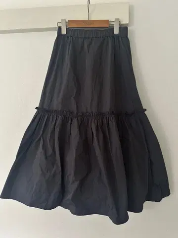 거의 미사용 IENA 그레이 블랙 플레어 스커트