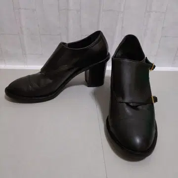 Fabio Rusconi 블랙 앵클부츠 힐 7cm