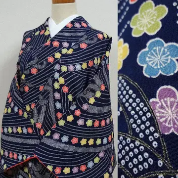 네이비 컬러에 매실과 히키타 패턴 코몬