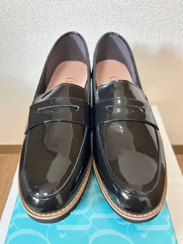 [ 아르테미스 바이 다이애나 ] 경량 통굽 로퍼 23.5cm