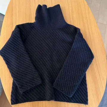 맥피 터틀넥 스웨터 네이비