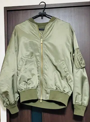 새상품급 JOURNAL STANDARD 골드 더블 지퍼 MA-1