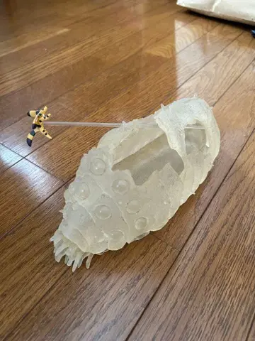 바람계곡의 나우시카 오무와 테토의 입상