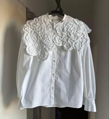 shirocon 프릴 달린 화이트 셔츠 36