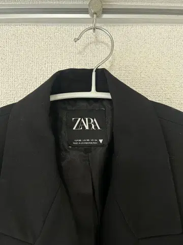 ZARA 블랙 더블 브레스트 자켓