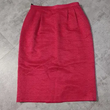 [새상품급] 레리안 실크 혼방 무릎 기장 타이트 스커트 로즈 레드 L