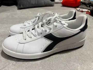 [ 새상품, 미사용 ] diadora 스니커즈 LEON 이케오지