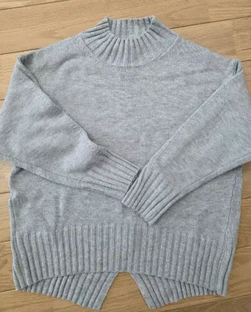 그레이 터틀넥 스웨터 free 사이즈