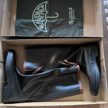 AIGLE 블랙 장화 38