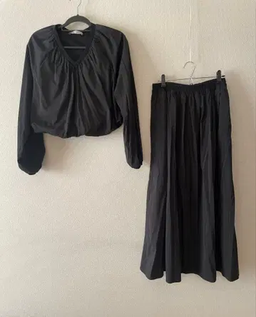 새상품 ZARA 블랙 스커트 셋업 M