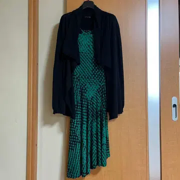 띠어리 가디건 원피스 2점 묶음 판매