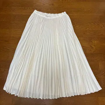 Cer. 화이트 플리츠 스커트 38