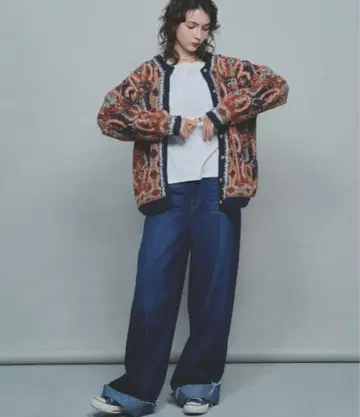 부클레 총 패턴 자카드 니트 가디건 Unitage