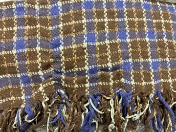 브라운과 파랑 체크 무늬 스톨 머플러