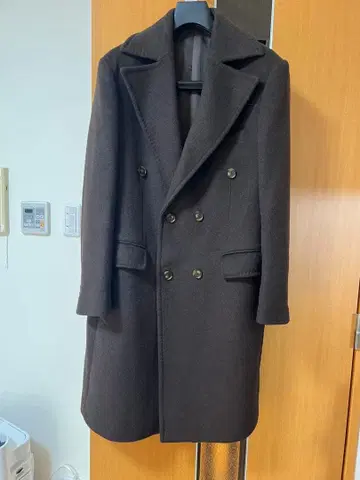 다크 브라운 더블 브레스트 체스터 코트