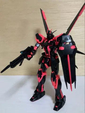 조립 완료 MG 에일 스트라이크 건담 Ver.RM 네온 핑크 [ 정크 ]