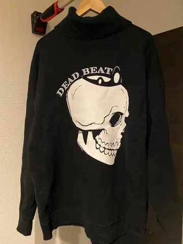 DEAD BEAT 스컬 터틀넥 후드티