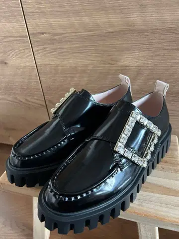 새상품급 비쥬 장식 로퍼