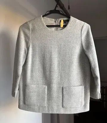 BEAMS 패치 포켓 울 크롭 그레이 상의