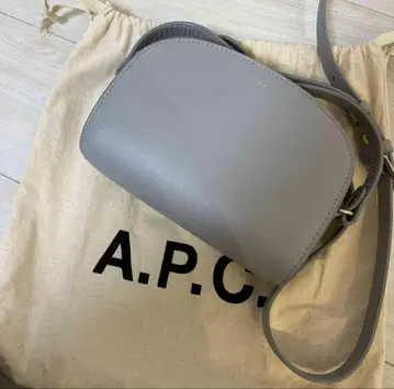 A.P.C. 그레이 숄더백