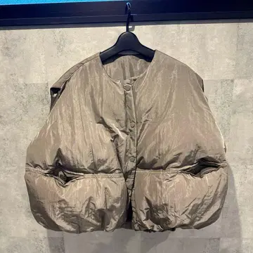 호박 다운 베스트 그레이 카키