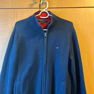 타미힐피거 네이비 집업 니트