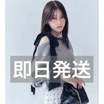 빅 리본 원숄더 티셔츠 미사용 새상품