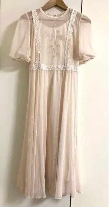 LILLIAN CARAT 원피스 베이지 튤 리리안캐럿