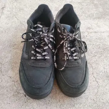 VANS V8610 TYSON 619653-0004