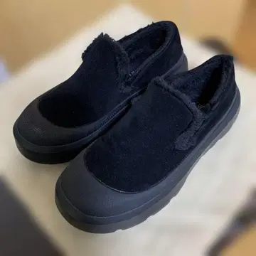 [ PARKNIK ( 파크닉 ) ] TOECAP 무스탕 라이크 슬립온