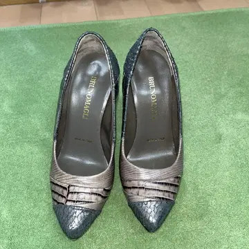 BRUNO MAGLI 하이힐 그레이 계열