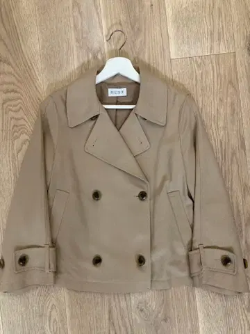 PLST 베이지 숏 트렌치코트