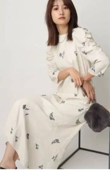 리랜드트루 플라워 퍼프 머메이드 원피스