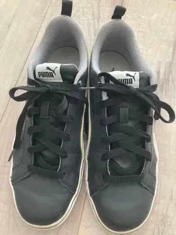 PUMA 블랙 스니커즈 25cm