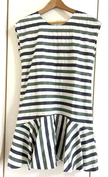 INNOWAVE 이노웨이브 원피스 그린 네이비 보더