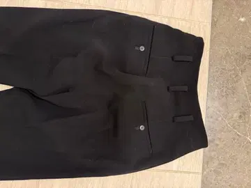 블랙 슬랙스 포켓 부착 울 팬츠