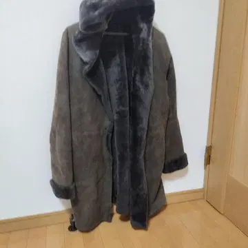 새상품급 Unknown 천연 가죽 무스탕 코트 리얼 무스탕 양가죽