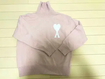 핑크 터틀넥 니트 하트