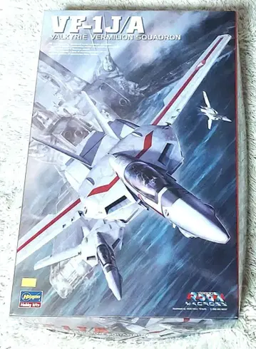 하세가와 1/48 VF-1J/A 발키리 버밀리온 소대