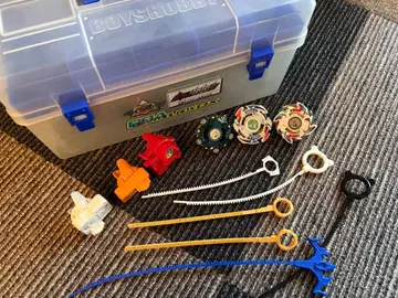 베이블레이드 세트 수납 박스 포함