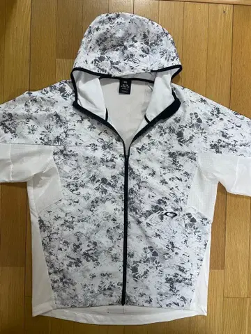 오클리 윈드 자켓 XL 카모 패턴