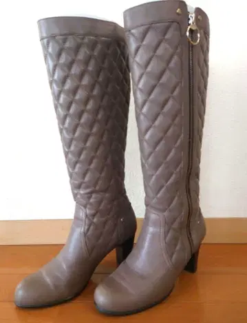 셀베리 퀼팅 롱 부츠