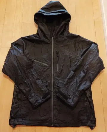 희귀 초레어 rebirth 리버스 NADA. 나다 마운틴 파카