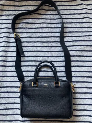 Manuel MILANO/마뉴엘 밀라노 가죽 백 MIDI 블랙