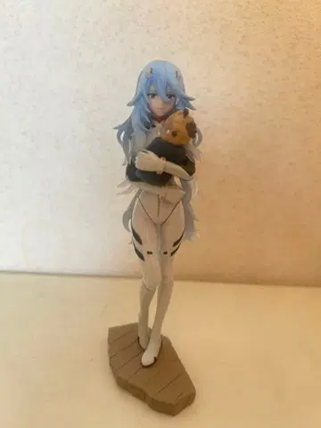 아야나미 레이 1000엔 가챠 피규어