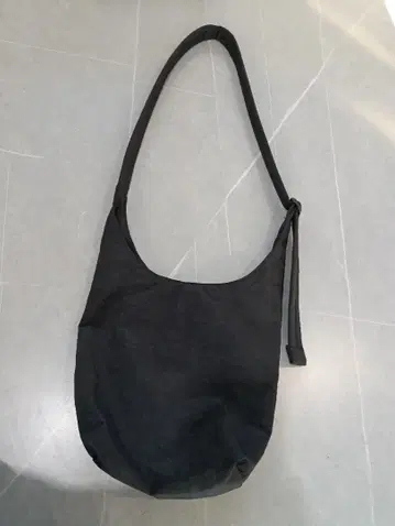 BAGGU SMALL NYLON SLING 숄더백 블랙