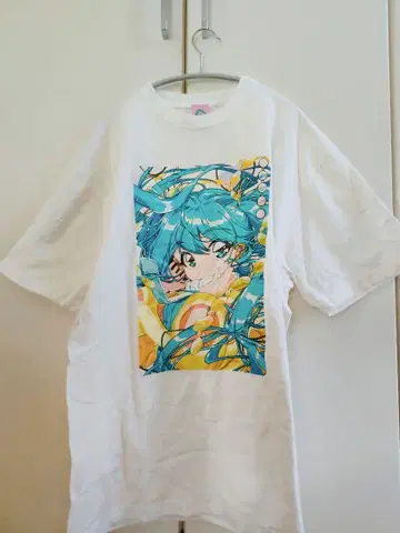 하츠네 미쿠 트와일라잇 드리머 빅 실루엣 T셔츠 L 사이즈