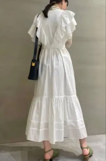 LILY BROWN 프릴 롱 원피스